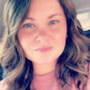 Meet your Posher, Hollie